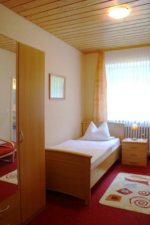Gasthof Hotel Schwarzes Ross บาด แบร์เน็ค อิม ฟิชเทลเกอเบียร์เกอ ห้อง รูปภาพ