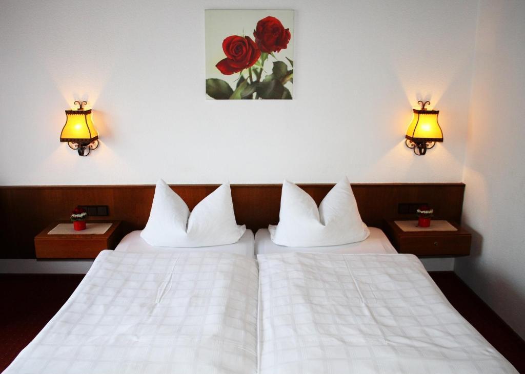 Gasthof Hotel Schwarzes Ross บาด แบร์เน็ค อิม ฟิชเทลเกอเบียร์เกอ ภายนอก รูปภาพ